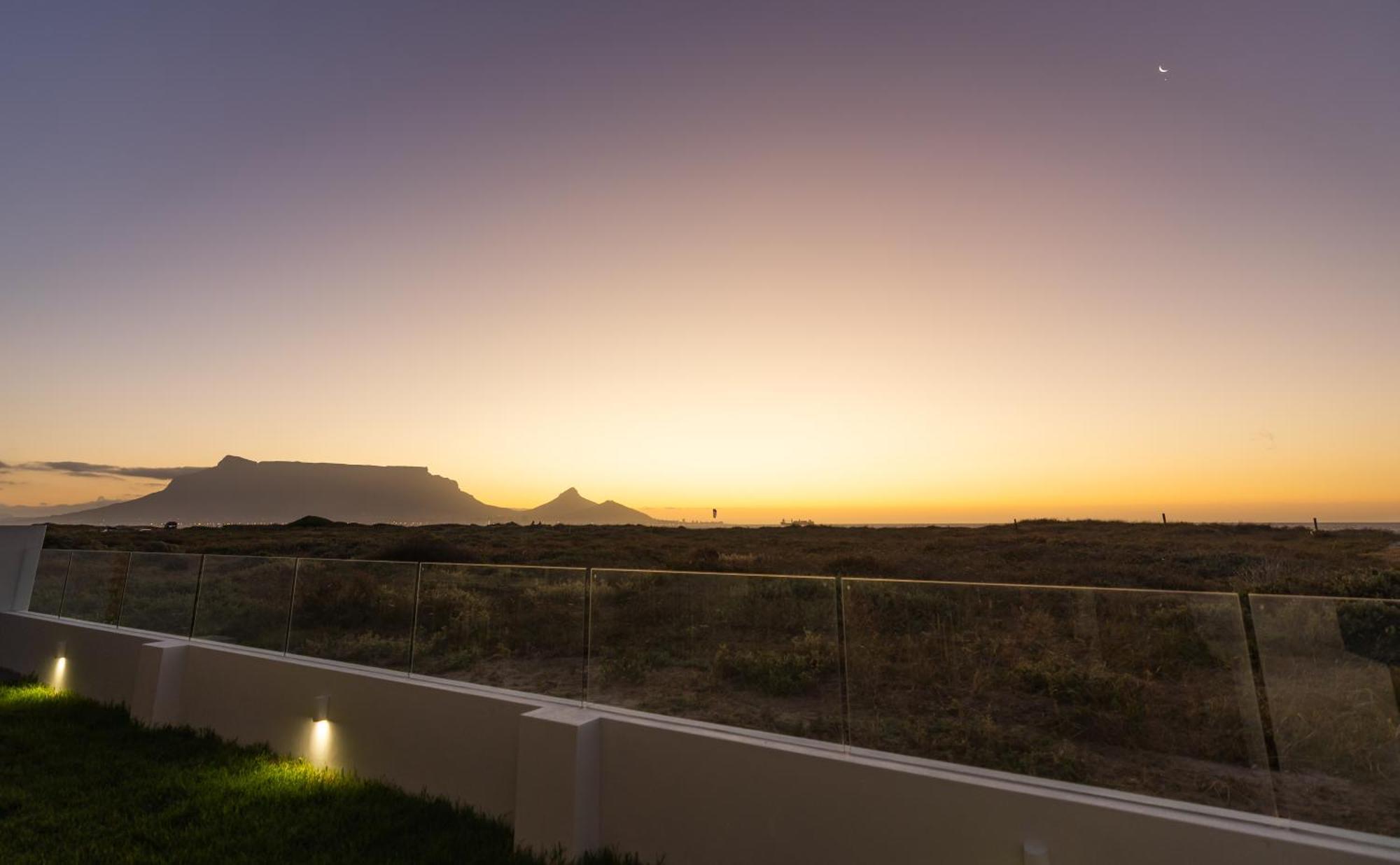 Ocean 9 - Sunset Beachfront Residency Cidade Do Cabo Exterior foto